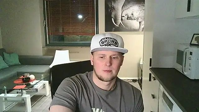 Dartanjanas13 online show from 01/10/26, 04:53