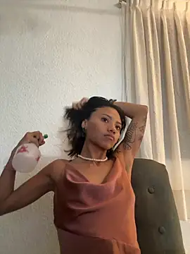 Nia Desire online show from 09/18/25, 06:59