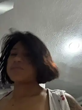 Snapshot of Nia_Desire chatting on 05/15/26, 06:42 Nia Desire online show from 05/15/26, 06:42