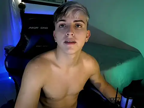 Justin trevor1 online show from 04/29/26, 04:05