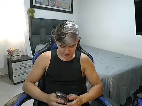 Justin trevor1 online show from 04/29/26, 09:43