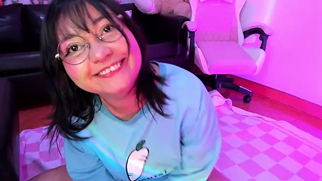 Lolii Zoe online show from 11/30/25, 08:24