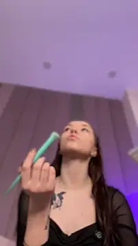 ZoeyNeal online show from 04/11/26, 02:43