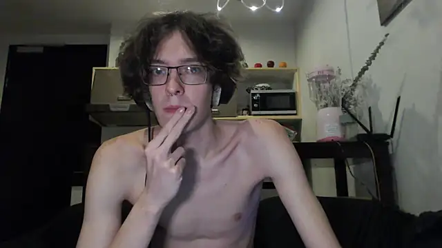 Snapshot of LovesomeCookie chatting on 09/08/25, 03:55 LovesomeCookie online show from 09/08/25, 03:55