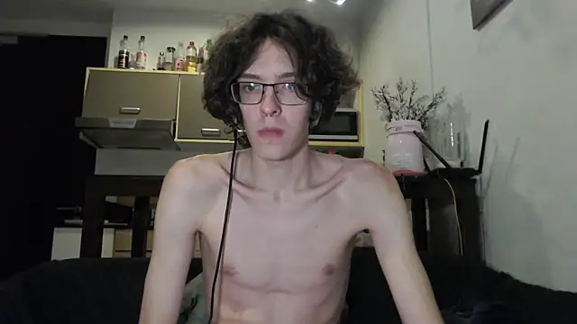 Snapshot of LovesomeCookie chatting on 09/30/25, 12:10 LovesomeCookie online show from 09/30/25, 12:10