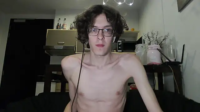 Snapshot of LovesomeCookie chatting on 10/03/25, 02:03 LovesomeCookie online show from 10/03/25, 02:03