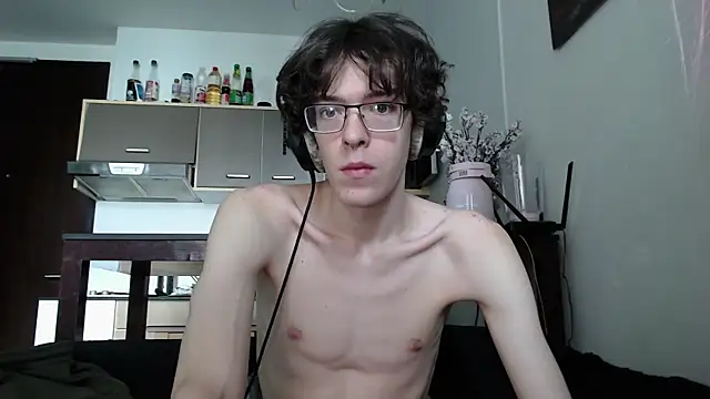 Snapshot of LovesomeCookie chatting on 10/09/25, 08:01 LovesomeCookie online show from 10/09/25, 08:01