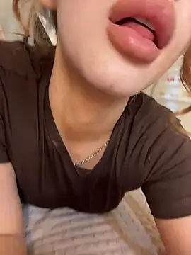 Hannah xBaby online show from 06/25/26, 03:27