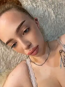 Hannah xBaby online show from 07/03/26, 12:00