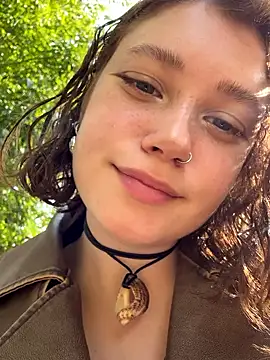 Snapshot of lucy-joy chatting on 09/17/25, 09:22 lucy-joy online show from 09/17/25, 09:22