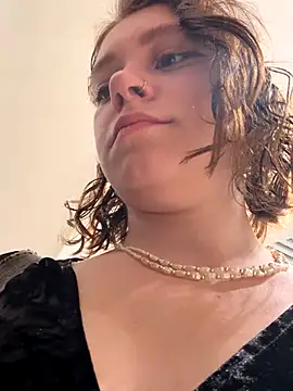 Snapshot of lucy-joy chatting on 09/19/25, 09:54 lucy-joy online show from 09/19/25, 09:54