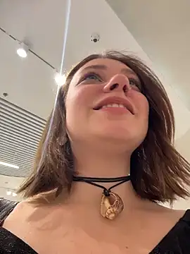 Snapshot of lucy-joy chatting on 09/26/25, 08:29 lucy-joy online show from 09/26/25, 08:29