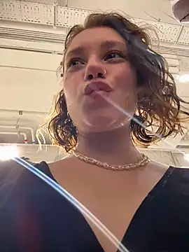 Snapshot of lucy-joy chatting on 10/05/25, 11:41 lucy-joy online show from 10/05/25, 11:41