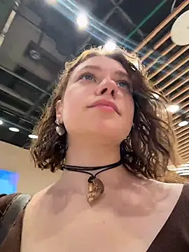 Snapshot of lucy-joy chatting on 10/06/25, 10:23 lucy-joy online show from 10/06/25, 10:23