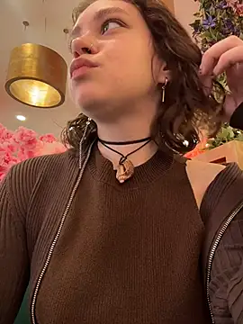 Snapshot of lucy-joy chatting on 11/01/25, 08:16 lucy-joy online show from 11/01/25, 08:16