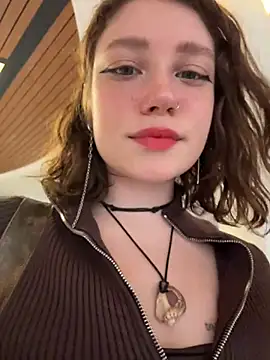 Snapshot of lucy-joy chatting on 12/02/25, 10:09 lucy-joy online show from 12/02/25, 10:09