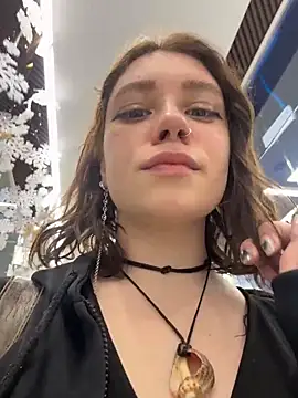 Snapshot of lucy-joy chatting on 12/20/25, 09:16 lucy-joy online show from 12/20/25, 09:16