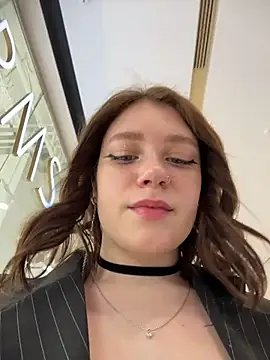 Snapshot of lucy-joy chatting on 02/17/26, 11:18 lucy-joy online show from 02/17/26, 11:18