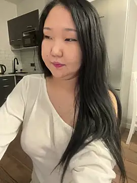 Snapshot of tammy_gun chatting on 12/14/25, 02:11 tammy gun online show from 12/14/25, 02:11