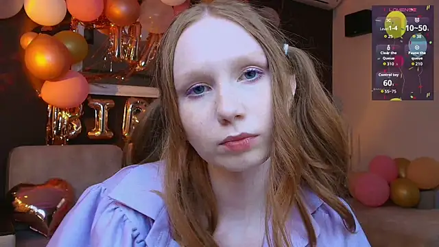Snapshot of FoxyMira chatting on 06/15/26, 04:42 FoxyMira online show from 06/15/26, 04:42