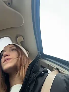 DollyTall online show from 12/18/25, 07:14