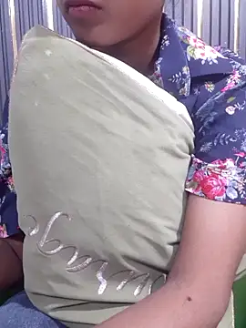 AnkitaDevi online show from 11/11/25, 04:01