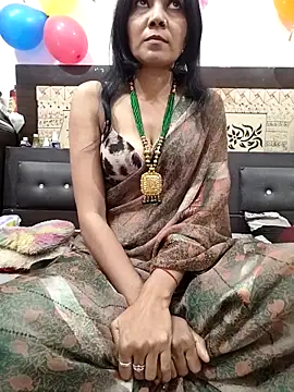 Yourhotsweetgirl online show from 11/15/25, 08:11