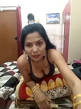 Yourhotsweetgirl online show from 03/11/26, 07:36