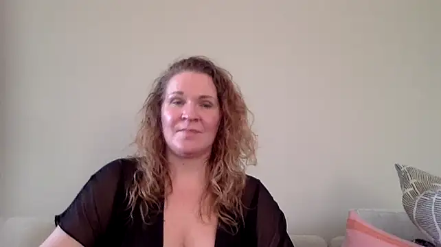 less-is-moore online show from 03/05/26, 03:41