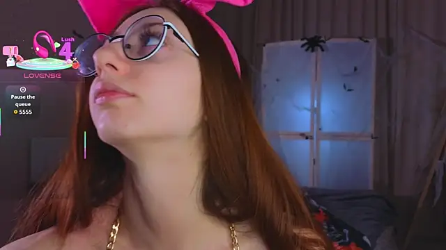 AvrilLeMell online show from 10/27/25, 10:14