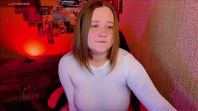 NaomiRey1 online show from 03/28/26, 04:28