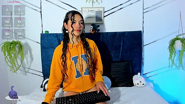 Camilla Miller01 online show from 11/27/25, 12:40