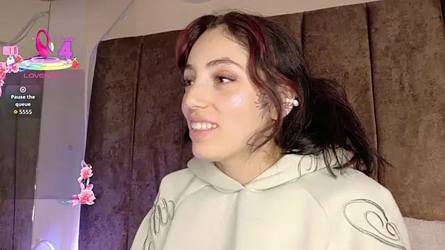 Megan  cole1 online show from 12/17/25, 07:58