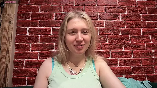 CitrusBlissss online show from 11/22/25, 02:43