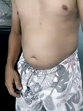 miroqui143 online show from 11/12/25, 12:22