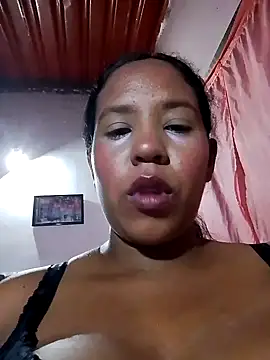 Snapshot of KarimHunterr chatting on 09/12/25, 03:06 KarimHunterr online show from 09/12/25, 03:06