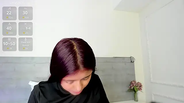 Snapshot of sunnyWhitee chatting on 06/18/26, 07:18 sunnyWhitee online show from 06/18/26, 07:18