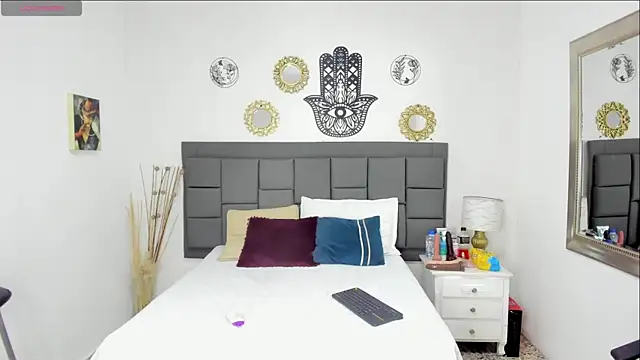 summer williams18 online show from 11/07/25, 12:32