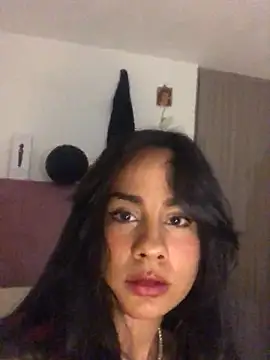 Snapshot of SelinaCatt_ chatting on 10/11/25, 10:30 SelinaCatt  online show from 10/11/25, 10:30