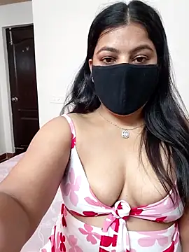 Snapshot of Aavya_007 chatting on 05/06/26, 04:30 Aavya 007 online show from 05/06/26, 04:30