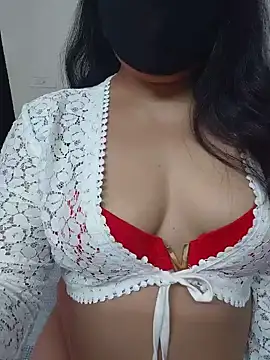 Snapshot of Aavya_007 chatting on 05/18/26, 04:29 Aavya 007 online show from 05/18/26, 04:29