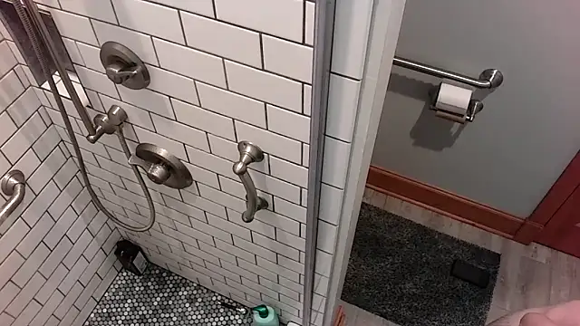 Snapshot of LEVIATHANX666 chatting on 02/23/26, 05:10 LEVIATHANX666 online show from 02/23/26, 05:10