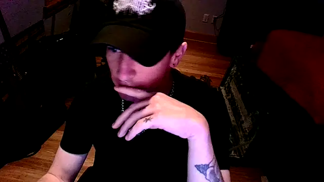 Snapshot of LEVIATHANX666 chatting on 03/04/26, 06:19 LEVIATHANX666 online show from 03/04/26, 06:19