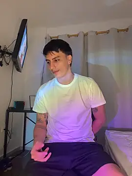 Snapshot of ErosVale chatting on 06/16/26, 02:25 ErosVale online show from 06/16/26, 02:25