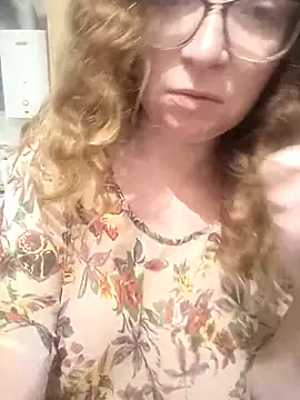 Snapshot of PerpetuaAnastagi chatting on 09/18/25, 08:05 PerpetuaAnastagi online show from 09/18/25, 08:05