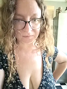 Snapshot of PerpetuaAnastagi chatting on 09/21/25, 01:57 PerpetuaAnastagi online show from 09/21/25, 01:57