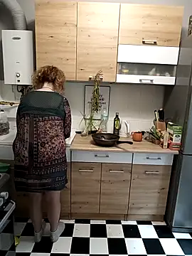 Snapshot of PerpetuaAnastagi chatting on 09/23/25, 07:00 PerpetuaAnastagi online show from 09/23/25, 07:00