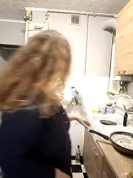 Snapshot of PerpetuaAnastagi chatting on 10/02/25, 06:20 PerpetuaAnastagi online show from 10/02/25, 06:20