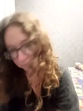 Snapshot of PerpetuaAnastagi chatting on 10/19/25, 05:08 PerpetuaAnastagi online show from 10/19/25, 05:08