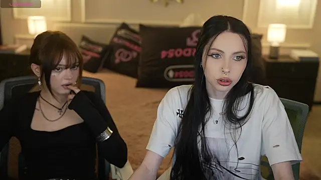 Snapshot of VivianSweet_ chatting on 06/06/26, 02:33 VivianSweet online show from 06/06/26, 02:33